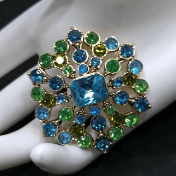 Vintage LIZ CLAIBORNE Green Blue Rhinestone Brooch, Snowflake Design, 2 Inches - Picture 3 of 7